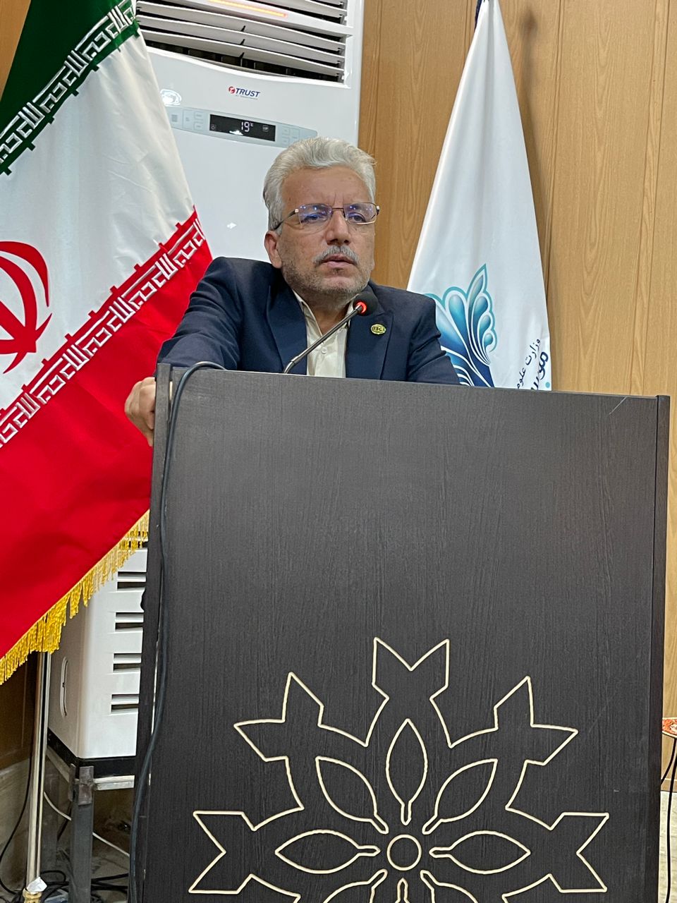سخنرانی دکتر محمدجواد دهقانی در موسسه آموزش عالی زند شیراز به مناسبت هفته پژوهش